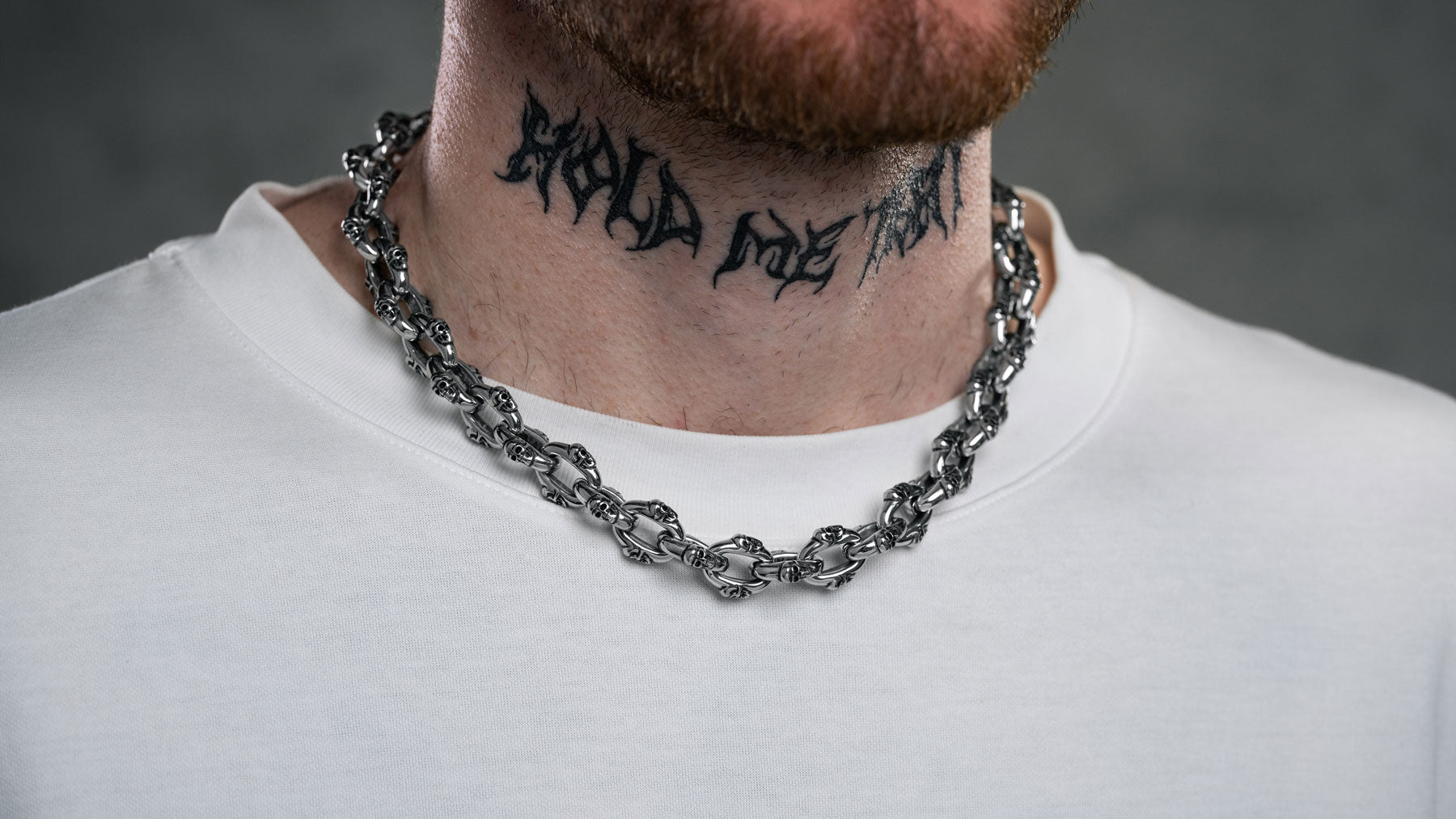 Mens necklace with skulls